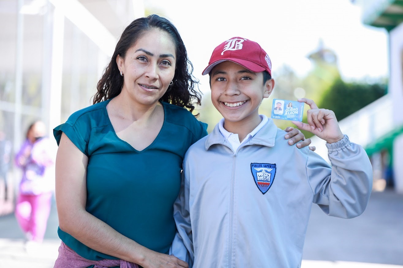 León impulsa la educación con inversión histórica