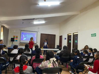 fomenta vocaciones científicas en niñas